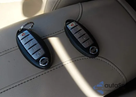 2017 Nissan Rogue Sl z USA, uszkodzony, nr VIN 5N1AT2MV1HC737646